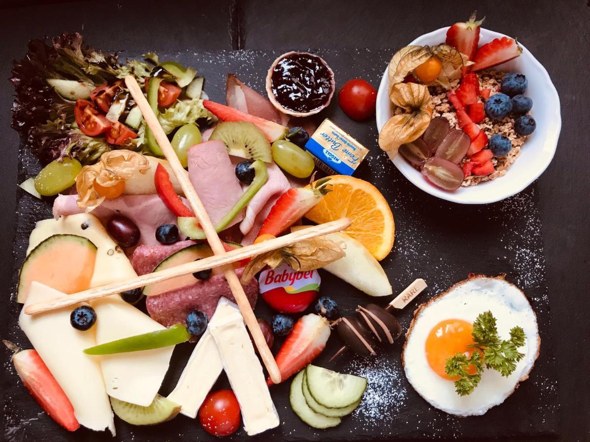 凯尔海姆 Cafe Am Donautor酒店 外观 照片