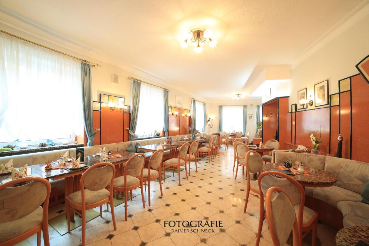 凯尔海姆 Cafe Am Donautor酒店 外观 照片